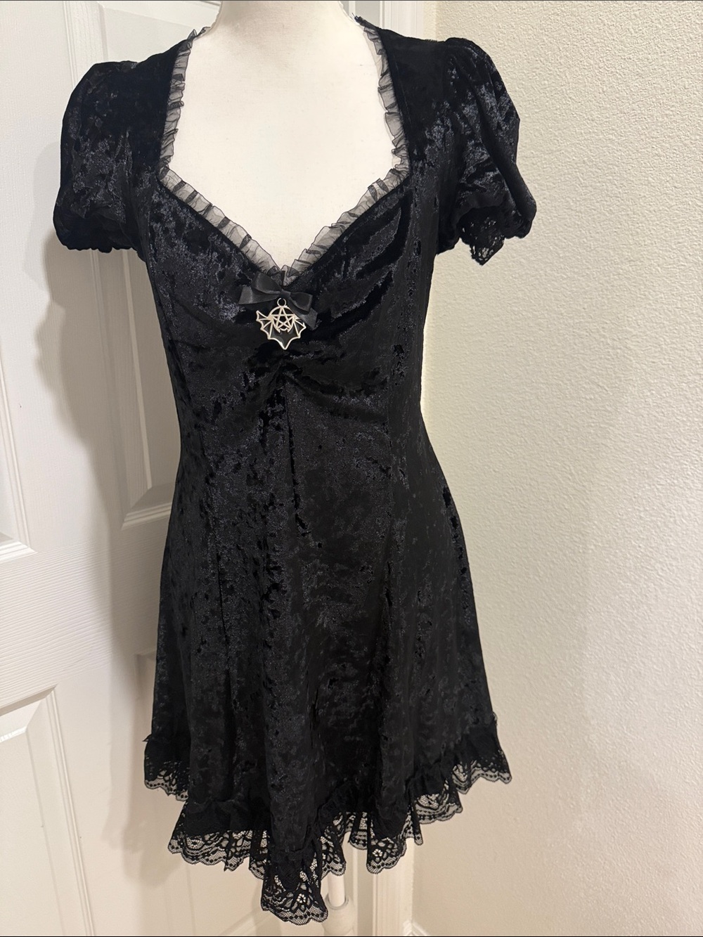 Black Lace Short Sleeve Babydoll Nightdress